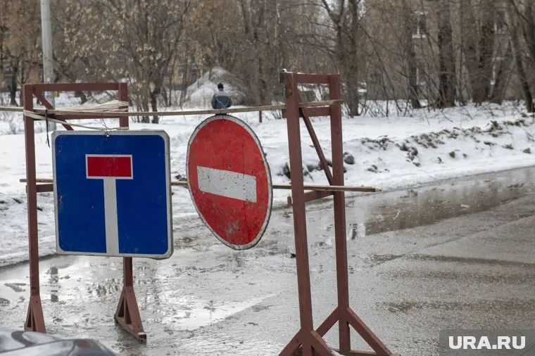 В Калининском районе Челябинска отключили воду из-за крупной аварии