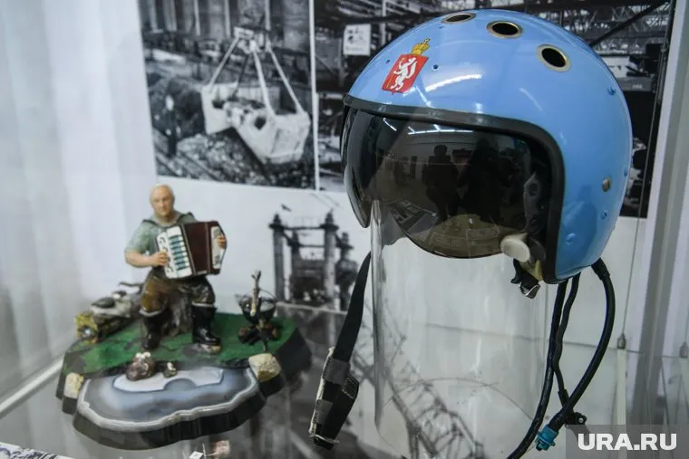 У Росселя на выставке появился отдельный стенд