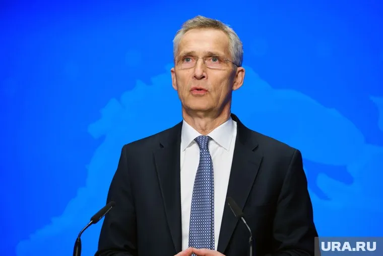 Столтенберг заявил, что завершение конфликта на Украине возможно только при сильной военной поддержки НАТО