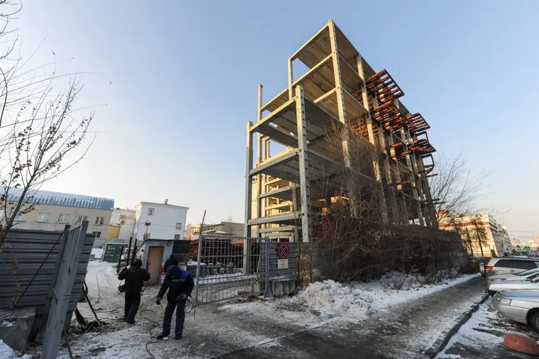 Будущие гостиницы к саммитам ШОС и БРИКС. Челябинск, долгострой, недострой, улица васенко92