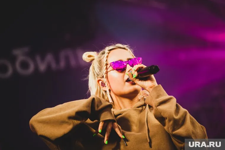 Клава Кока рассказала, что главный припев в новой песне будет без мелодии