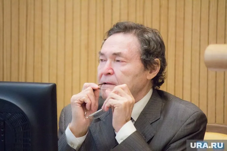 Еремей Айпин пообещал следить за развитием конфликта