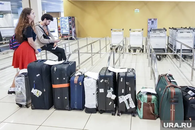 В Финляндии стоят в очередях за загранпаспортами, сказал Йохан Бекман