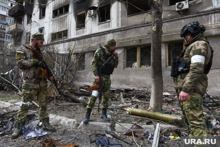 До конца апреля планируется освободить Мариуполь от националистов