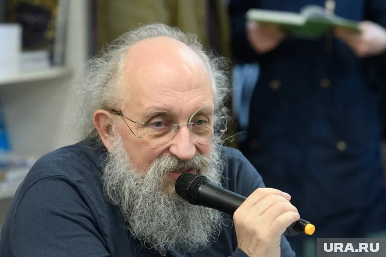 Анатолий Вассерман написал заявление, чтобы его приняли в партию