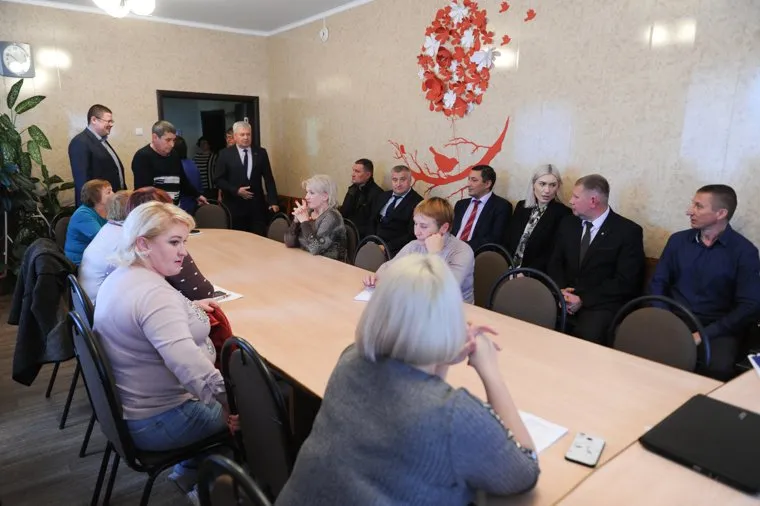 Срочная сессия собрания депутатов посёлка Роза. Челябинская область