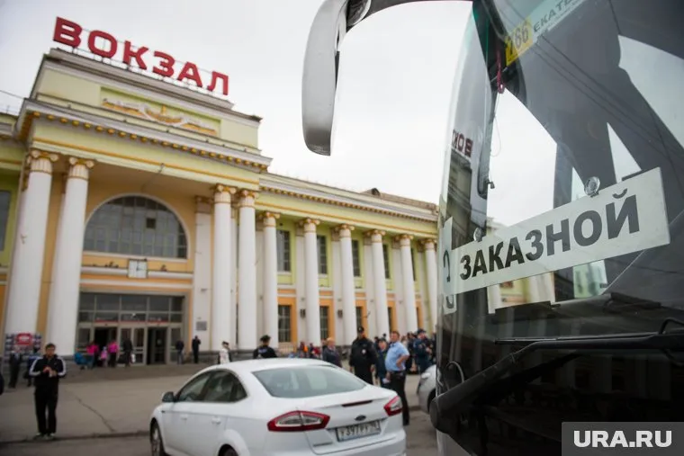 ГИБДД обнаружила массу нарушений на привокзальной площади