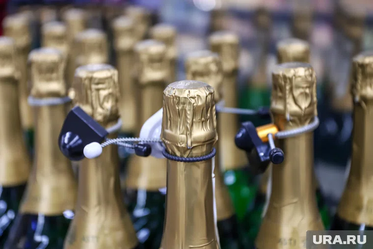 Цены на шампанское за год выросли на 10%