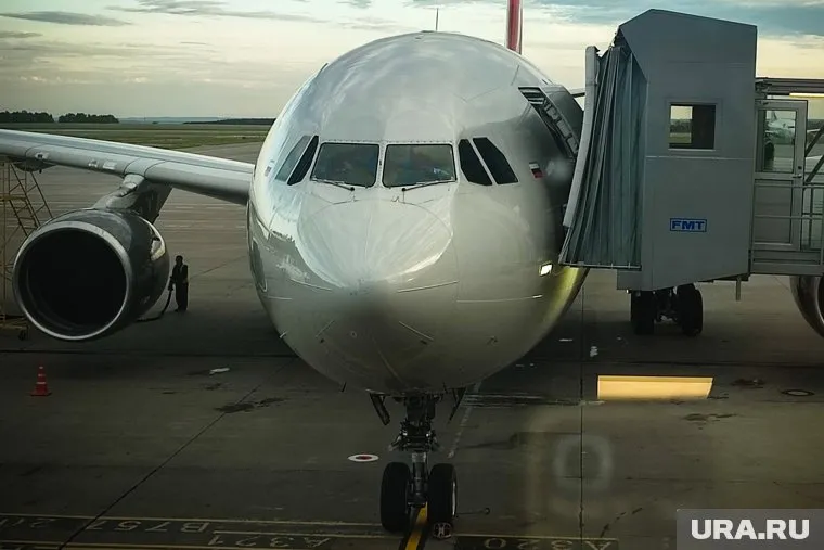 Рейс из Сургута в Волгоград задержали на пять часов