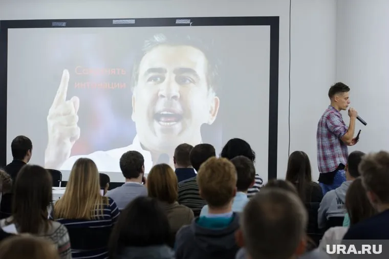 Экс-президент Грузии превратился в фрика