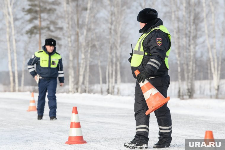В ХМАО водитель легковушки погиб в ДТП. Видео