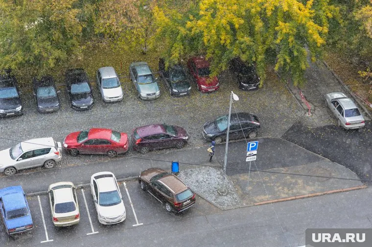 Челябинец применил травматическое оружие на парковке