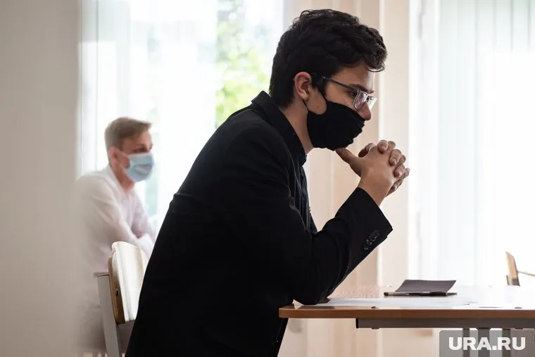 Школьников попросили носить маски во время перемен