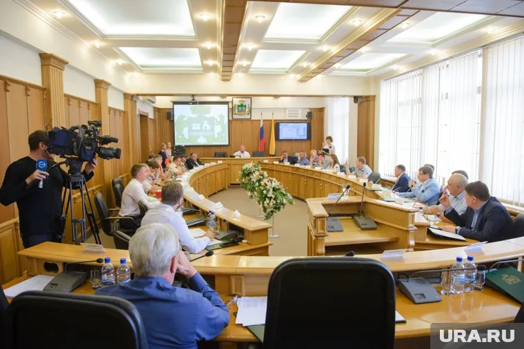 У одних депутатов впереди отдых, у других — выборы в новый созыв