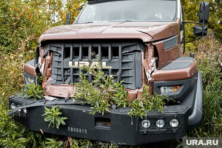 Автомобили, не пошедшие в серию, оставили гнить на открытых площадках
