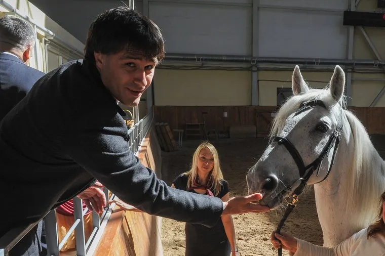 Посещение главой Республики Башкортостан Рустэмом Хамитовым и губернатором Борисом Дубровским предприятий региона в рамках визита в Челябинск, лошадь, конь, гаттаров руслан