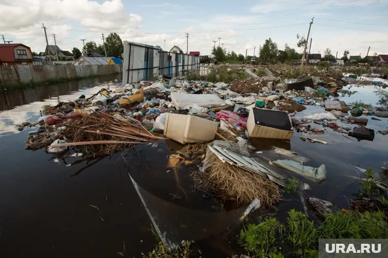 В 2015 году похожая ситуация привела к катастрофе — гибли животные, люди лишались имущества