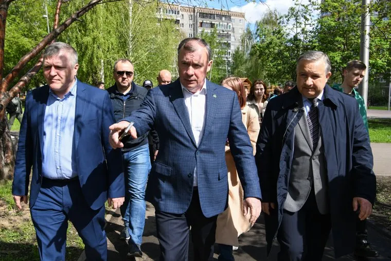 Алексей Орлов объезжает объекты благоустройства и ремонта. Екатеринбург