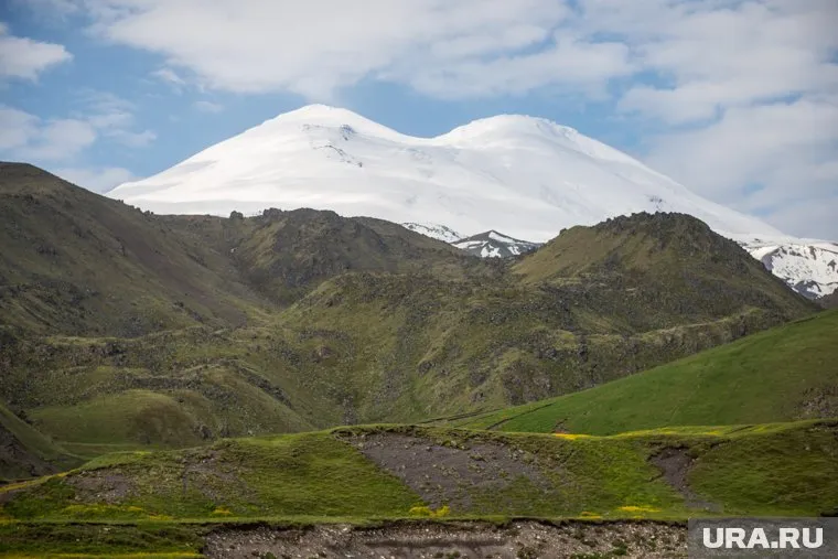 Селевой поток проходит у подножия Эльбруса