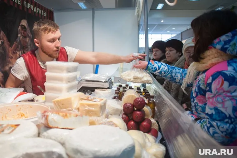 Избирателей заодно «подсадят» на тюменские продукты