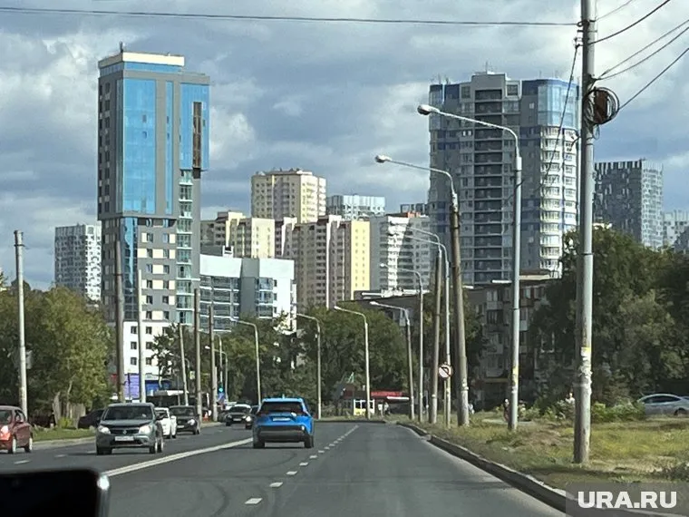 Дороги строят в разных районах города