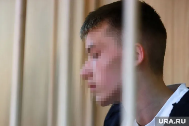 Парень игнорировал вопросы журналистов