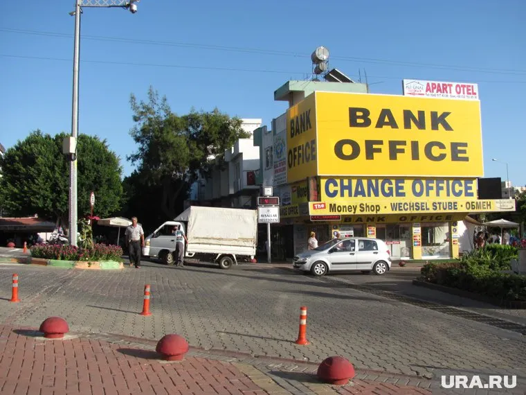 Группу россиян госпитализировали в Турции после нападения местных жителей