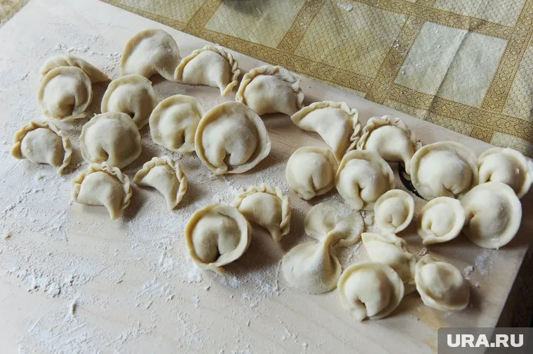В пробе пельменей из свинины было обнаружено мясо курицы