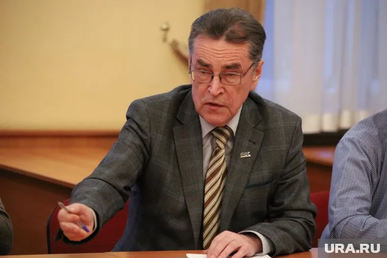 Депутат Иван Камшилов помогает животным