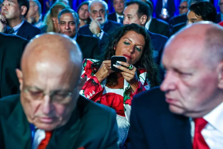 Владимир Путин на пленарной сессии Валдайского дискуссионного клуба. Сочи