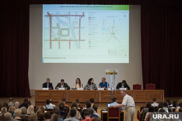 Ознакомиться с экспозицией можно в районных администрациях