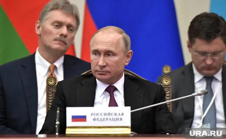 Владимира Путина поддерживают все поколения, сообщил Дмитирй Песков