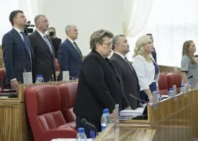 Политики Ямала отменяют июльские отпуска