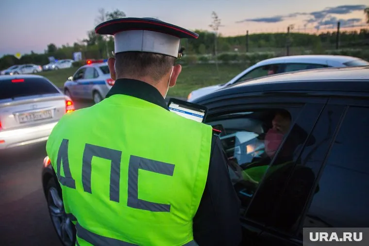 Силовики приехали к месту смертельной аварии