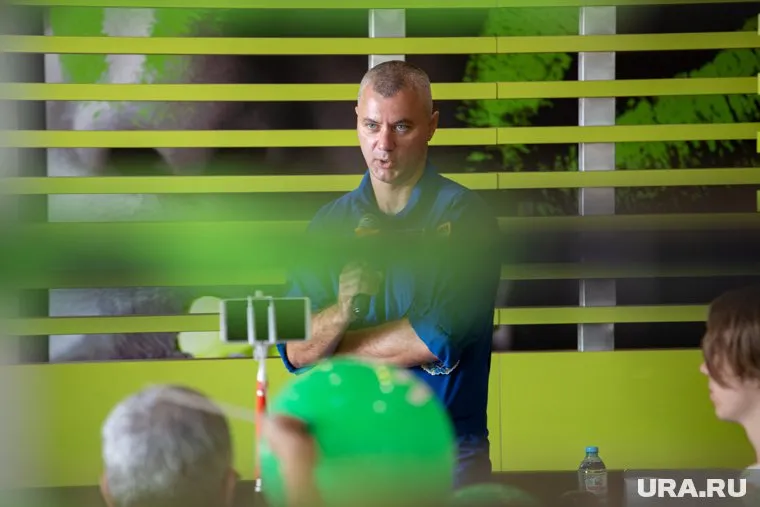 Денис Матвеев четыре раза выходил в открытый космос