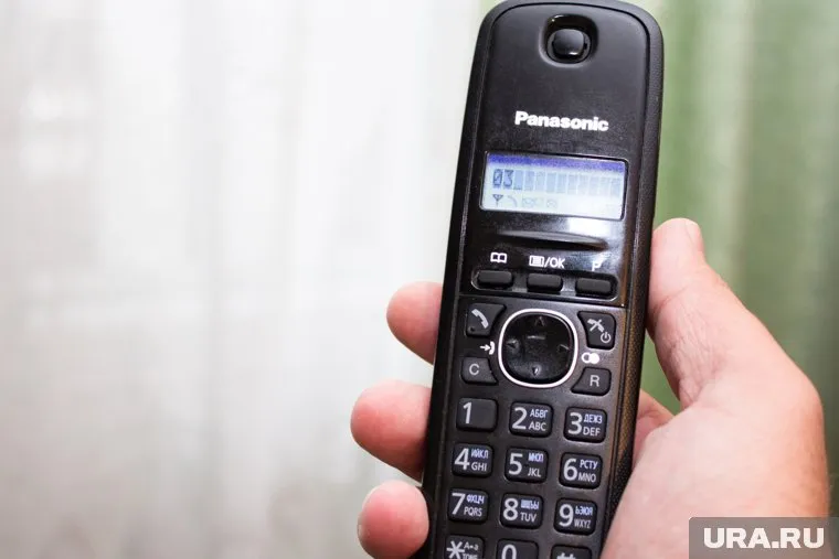 Технология позволяет сделать исходящим любой номер, вплоть до коротких номеров экстренных служб