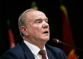 Лидер КПРФ отчитал в Госдуме корреспондента «Первого канала»