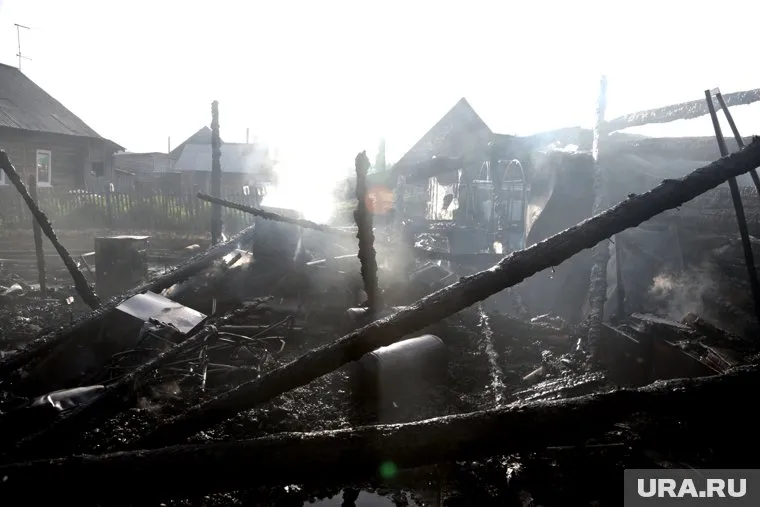 Испытательная пожарная лаборатория расследует причины пожара