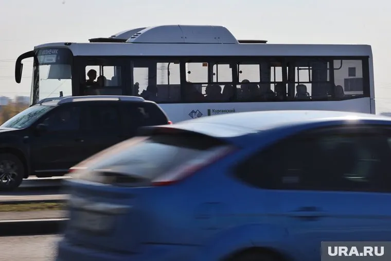 Курганцы часами стоят в пробке из-за закрытых дорог (архивное фото)