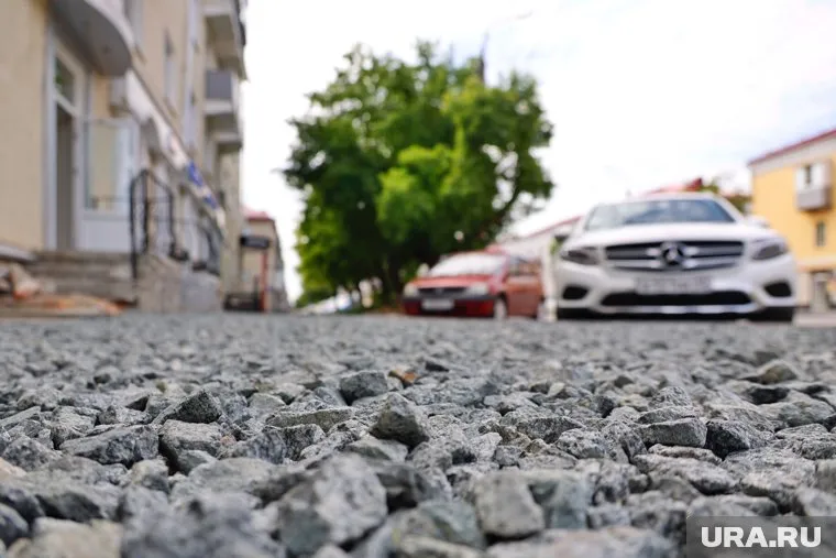 Борьба за насыпную дорогу продолжается несколько лет