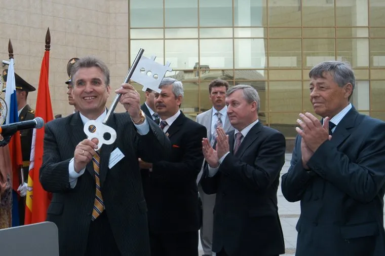 Открытие краеведческого музея. Архив. Челябинск., сумин петр, богдановский владимир, мякуш владимир, символический ключ, латышев