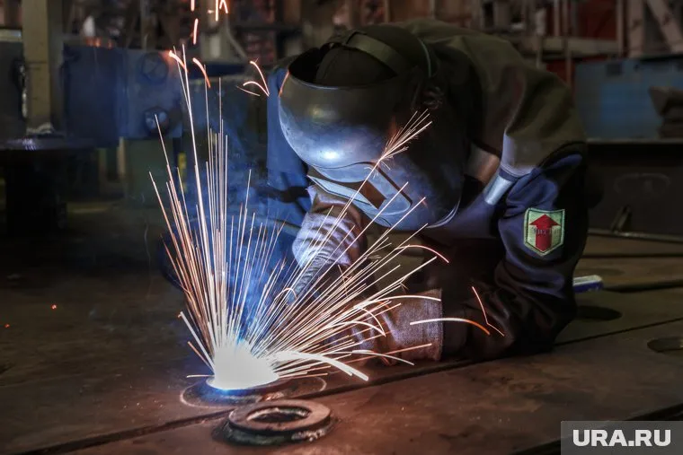 Причиной пожара в ТЦ могло стать нарушение техники безопасности