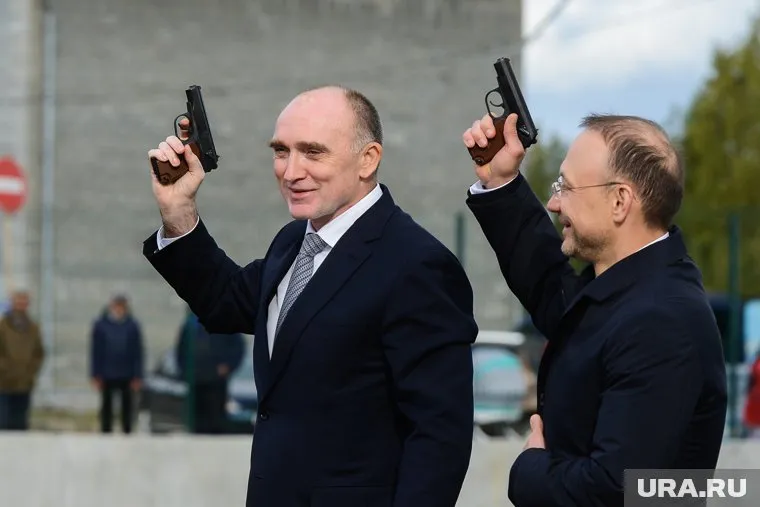Борис Дубровский сдал оружие в Магнитогорске