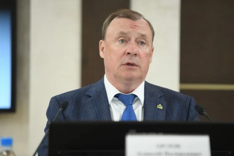 Алексей Орлов сегодня отчитывается перед депутатами