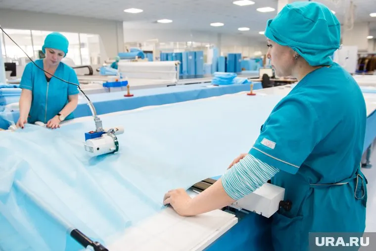 Компания «Здравмедтех» произведет полторы тысячи противоэпидемических комплектов