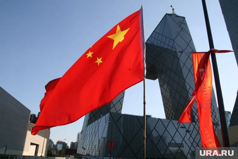 Китаю пригрозили санкциями за поддержку России