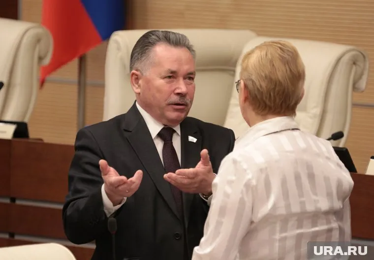 Депутата заксобрания Пермского края Виктора Плюснина требуют лишить мандата