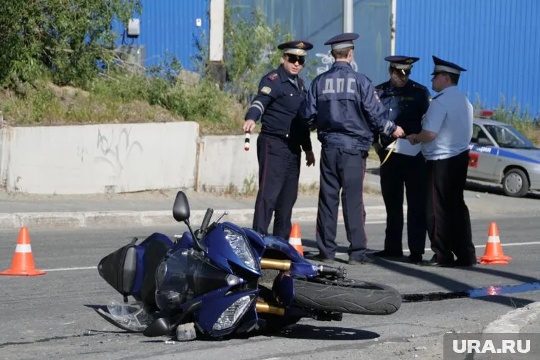 Мужчину на мотоцикле не заметил водитель легковушки, выполнявший обгон (фото из архива)