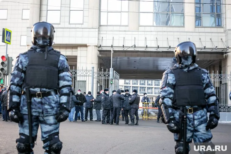 Суды в Москве массово эвакуируют