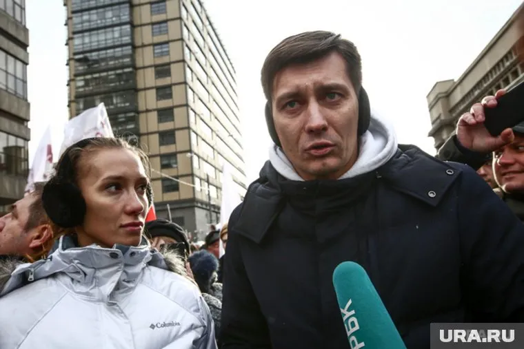 Гудков уехал на Украину